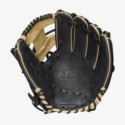 2022 WILSON A700 11.5" INFIELD BASEBALL GLOVE