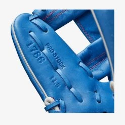 2023 WILSON AUTISM SPEAKS A2000® 1786 11.5” INFIELD BASEBALL GLOVE 15 2023 WILSON AUTISM SPEAKS A2000® 1786 11.5” INFIELD BASEBALL GLOVE